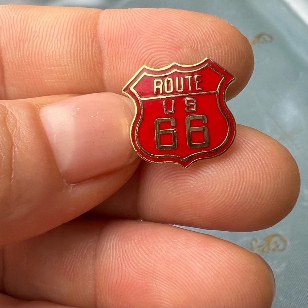 Vintage 1970’s Route 66 Enamel Lapel Pin